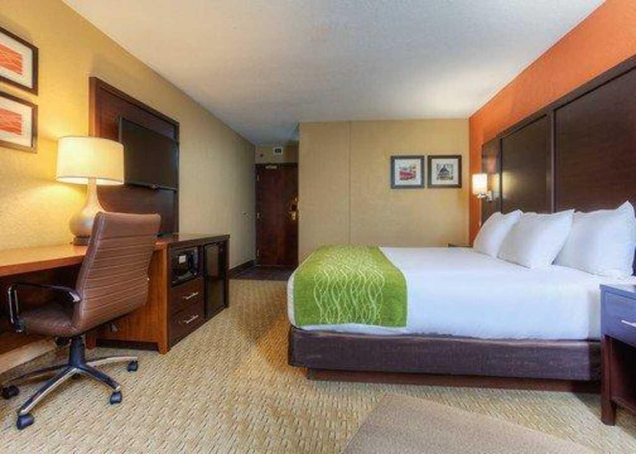 Comfort Inn & Suites Evansville Airport Exterior foto